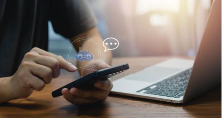 Armstrong - Blog - Chatbot para WhatsApp: 5 señales de que tu empresa lo necesita