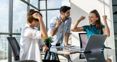 Armstrong - Blog - Las empresas con mejor clima laboral son más productivas, rentables e innovadoras