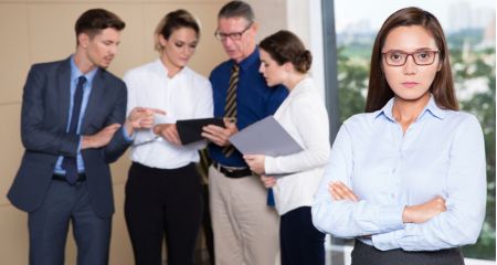 Armstrong - Blog - Rotación silenciosa: el talento que se fue, pero sigue en la oficina 