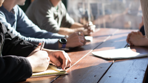 Armstrong - Blog - Prácticas accionables para reducir sesgos en tu reclutamiento 