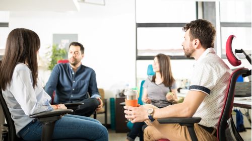 Armstrong - Blog - El entorno psicosocial en el trabajo: por qué ya no es un tema secundario para RRHH 